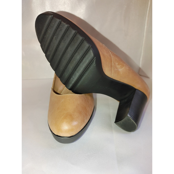 Bella-Vita Heels Size 8.5W - Picture 6 of 6